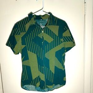 Green and Yellow print button up